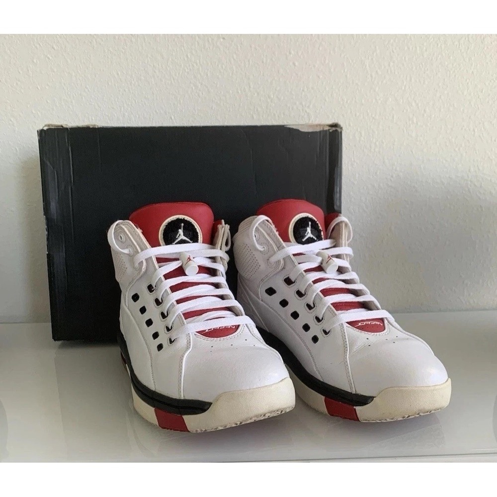 Size 9 - Jordan Ol' School White - Picture 1 of 15